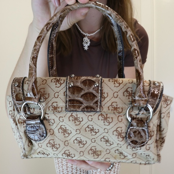 Vintage Y2K Guess Mini Bag - Picture 6 of 7